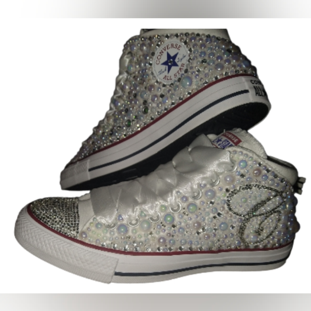 CUSTOMIZED SNEAKERS!!!